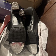 Capezio Tap Shoes Women's size 9.5 M Style 657 Womens Dance Shoes Heel New W Box