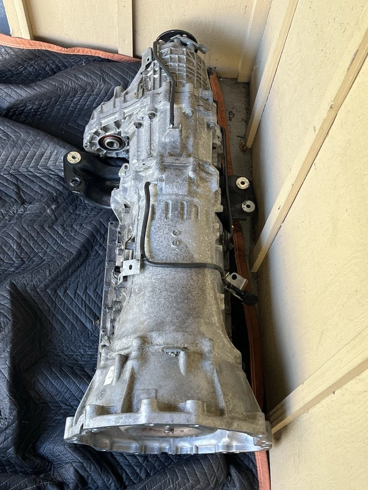 Transmisión de Infiniti q50s 3.7 2014 Foto 2 de 4