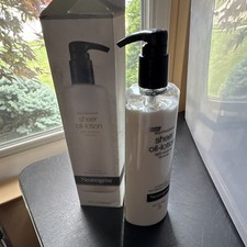 Neutrogena Sheer Oil-Lotion Light Sesame Formula Pump Bottle with Box