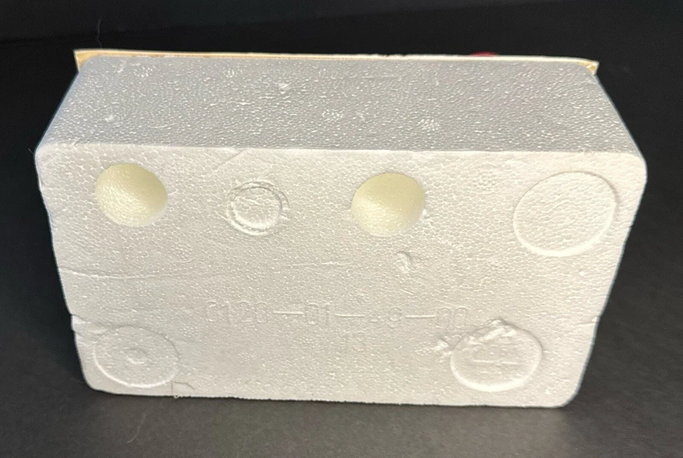 1st Gear WIX 16th Anniversary 1939 Chevrolet Canopy Truck & Oil Filter Coin Bank - Image 3 of 4