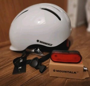 Bike Helmet White Mountalk Magnetic Light sz. Small