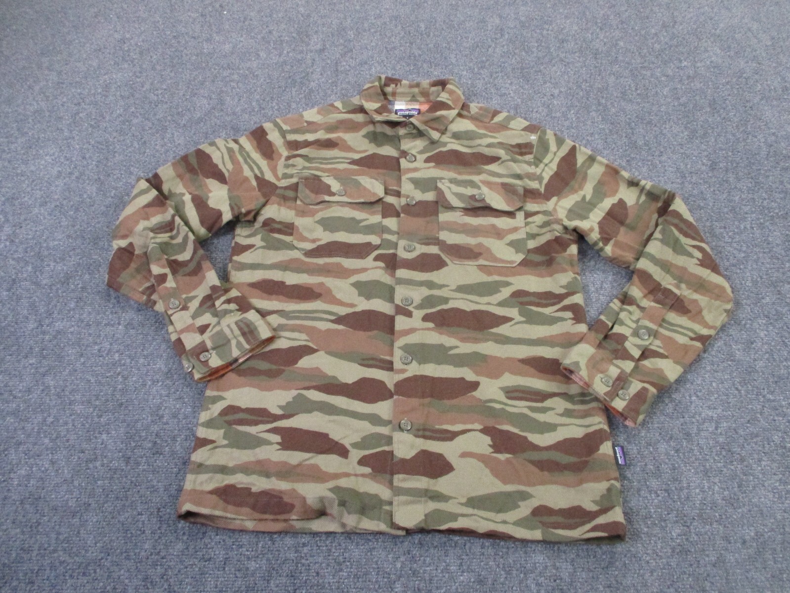 Patagonia Men's S Camo Canvas Lightweight Jacket for Hunting Hiking Outdoor Work