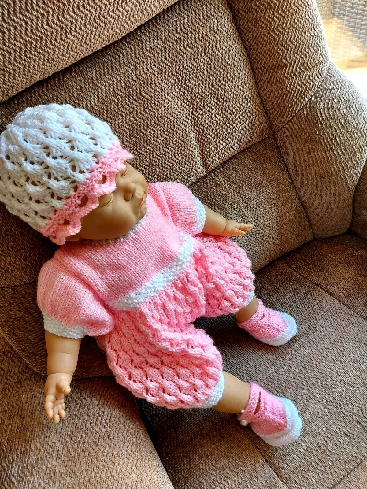 handknit baby girls romper/dress hat & shoes candyfloss pink/white new born