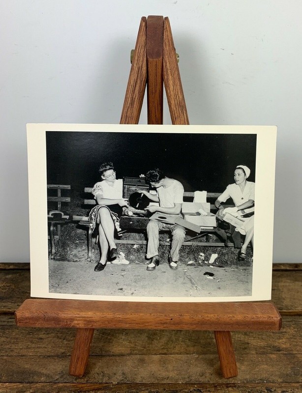 Vintage Weegee 1950 photograph reprint 1981 postcard 4x6" Slumber Music New York
