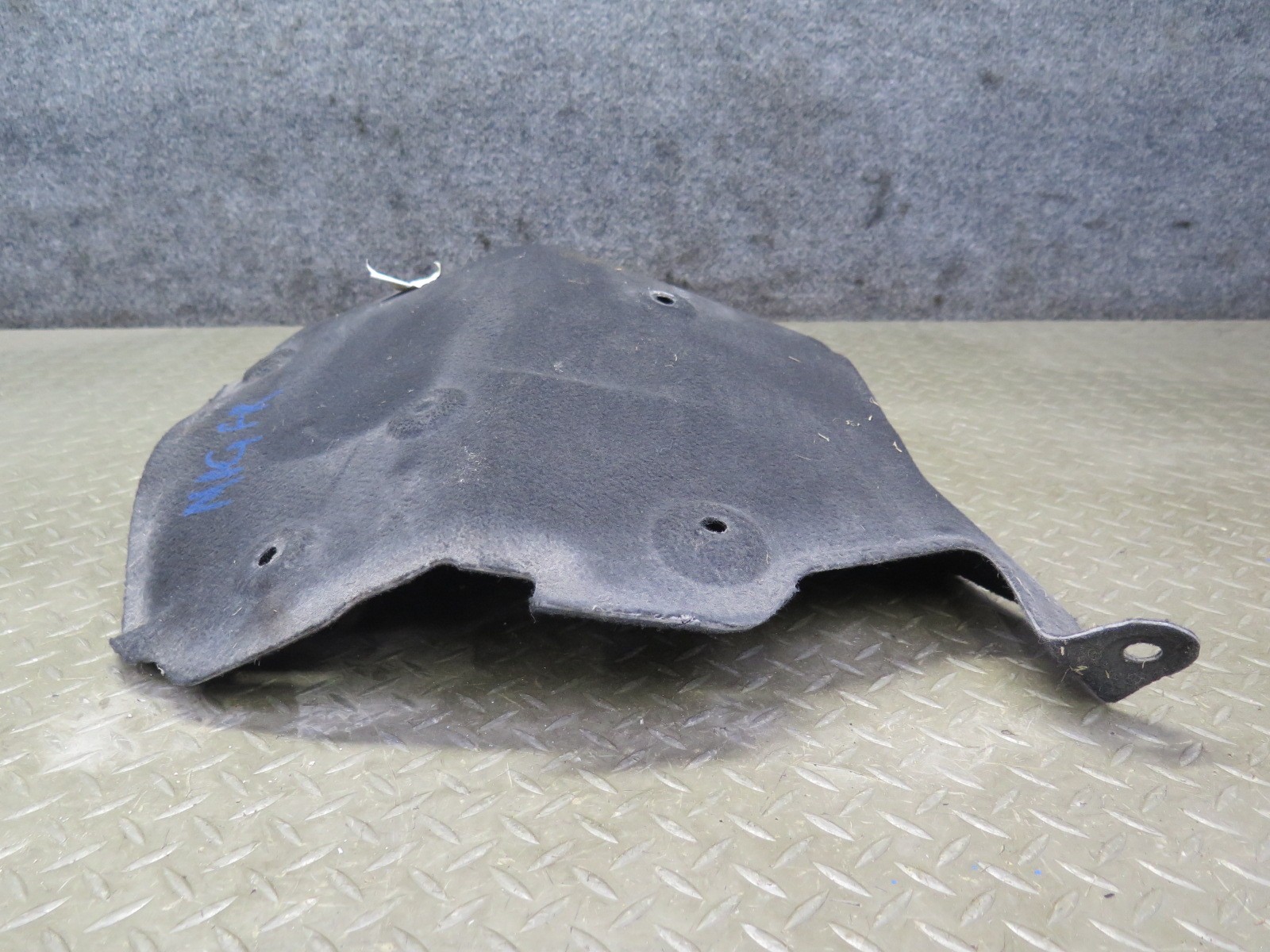 2008-2019 MASERATI GRANTURISMO M145 FRONT RIGHT WHEEL ARCH LINER SPLASH SHIELD