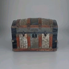 Antique Dome Steam Trunk Beautiful 
