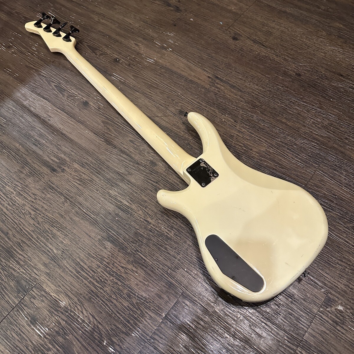 FERNANDES FRB エレキベース F.G.I TECHNOLOGY 白 FERNANDES FRB エレキベース F.G.I TECHNOLOGY 白 - メルカリ