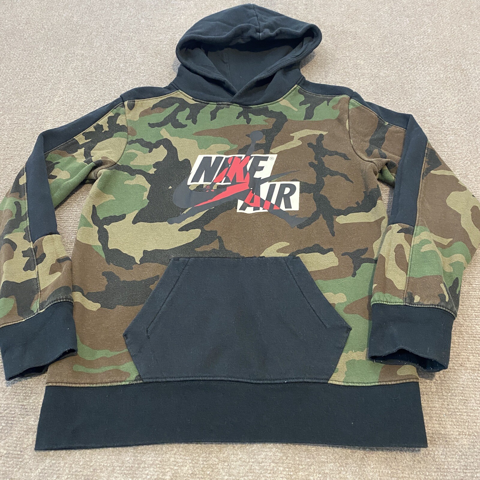 Nike Air Sweatshirt Green Camo Hoodie Air Jordan Jump Man Logo Boys Large 12/13