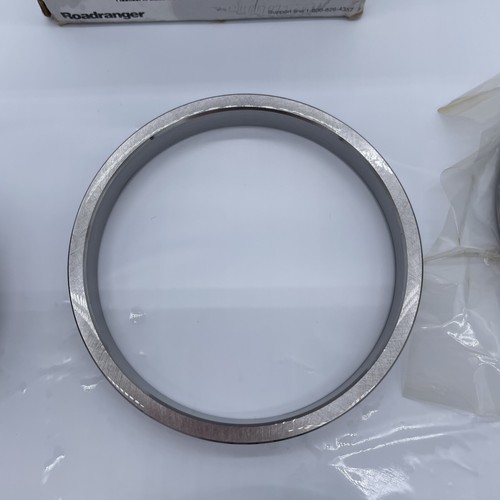 GENUINE EATON FULLER 4300902 Tapered Roller Box Bearing OEM - Picture 4 of 10