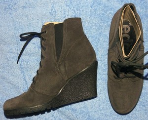 esprit wedge boots