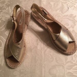 Metallic Gold Sandals Shoes 7.5 $245 | eBay