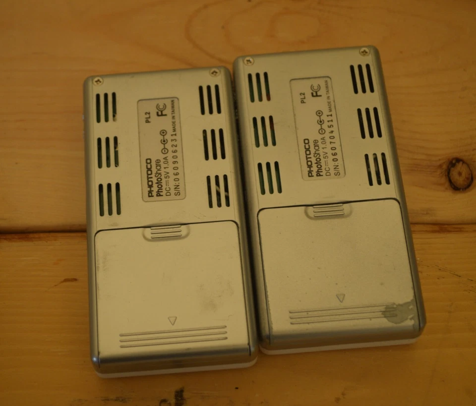 Photoco PhotoShare PL2 2.4" Digital Photo Album & Instruction Booklet Lot of 2 - Image 3 of 4