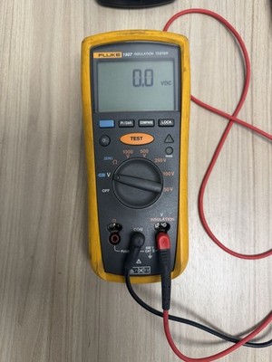 Fluke 1507 Megohmmeter Insulation Tester 50-1000V 0.01MΩ-10GΩ with Leads