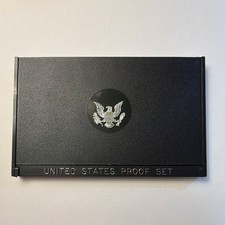 U.S. Mint 1976 Proof Set Uncirculated $1-1C w/ Original Case