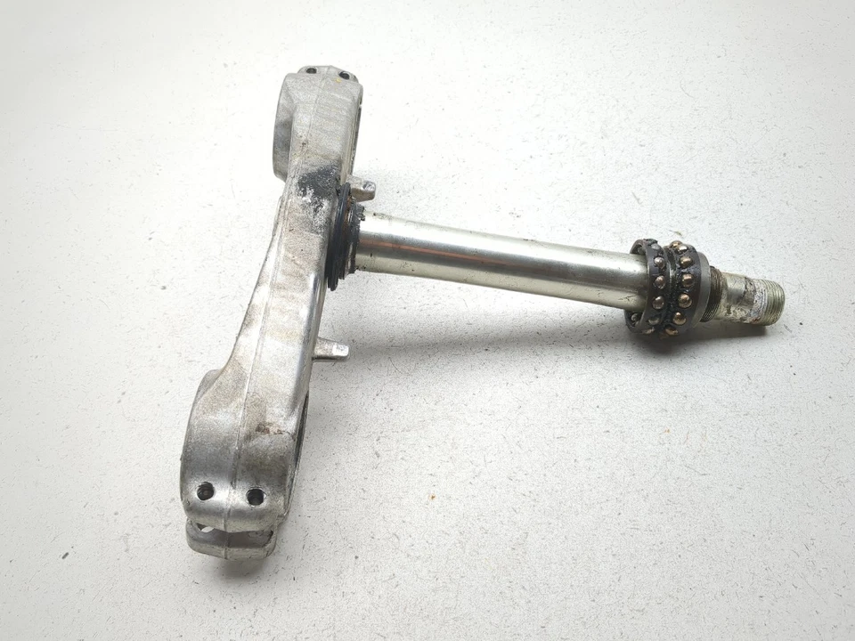 04 05 Abrazadera de dirección triple árbol inferior inferior Suzuki GSXR 600 750 S3650 Foto 2 de 4