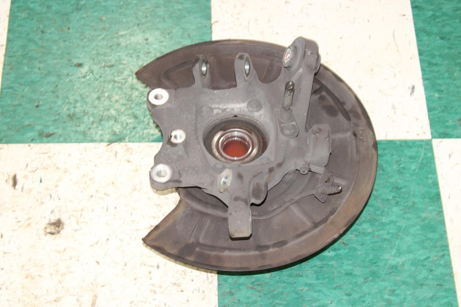 14-22 Ghibli Rear Driver Side Left LH Spindle Knuckle Hub Assy OEM Factory OE OE