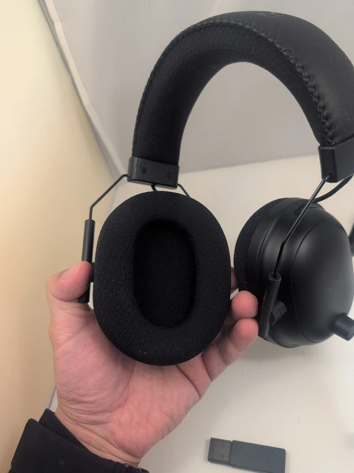 Razer BlackShark V2 Pro Wireless Gaming Headset mit Dongle getestet 2023 - Bild 4 von 4