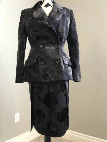 Женские костюмы и костюмы PRADA из 100% шелка раздельные для женщин