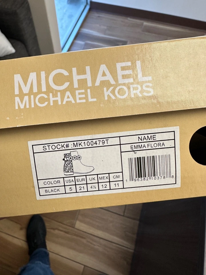 Botas Michael Kors Niños Niñas Negras Emma Flora Embellecedoras Talla 5 Niño Nuevas en Caja Foto 4 de 4