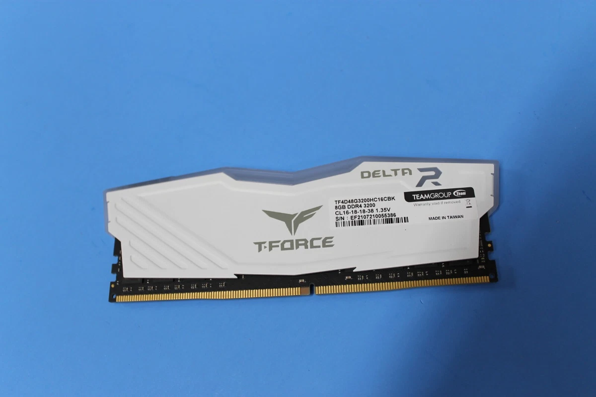 Barrette Mémoire Team Group T-Force Delta RGB DDR4 8GB - Spacenet