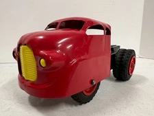 1930’s Wyandotte Streamline Truck Tractor