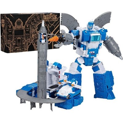 Guardian Robot and Lunar-Tread Legacy Titan Class | Transformers Generations Leg