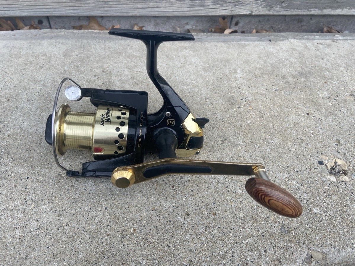 DaiwaSPECIAL ドライスーツ ブラック/ゴールド VERY NICE JARVIS WALKER INTEGRA 3500 BLACK GOLD SERIES II SPINNING