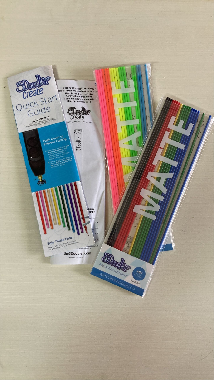 3Doodler - 3D Doodler Pen (3DOOD-CRE-001-100513-1) with manual and filament