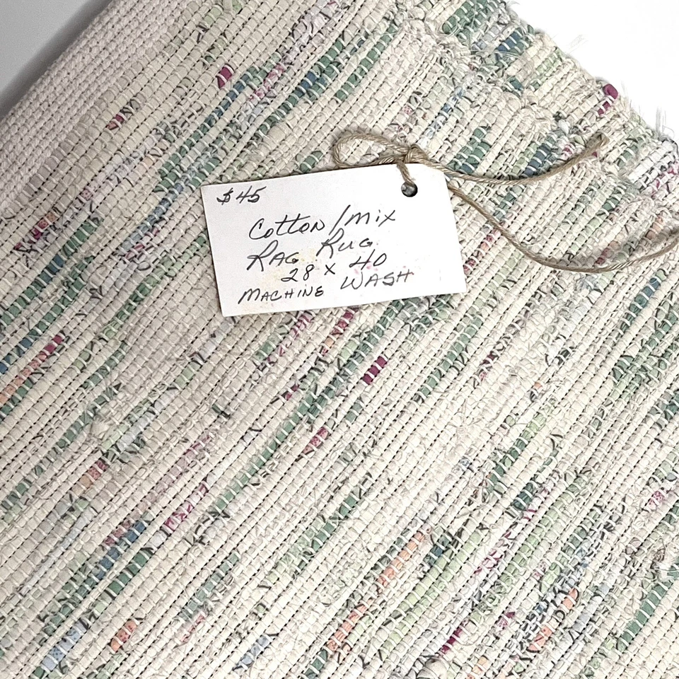 Alfombra de trapo tejida a mano 28x40 multicolor mezcla de algodón alfombra de piso decoración de cabañas Foto 4 de 4