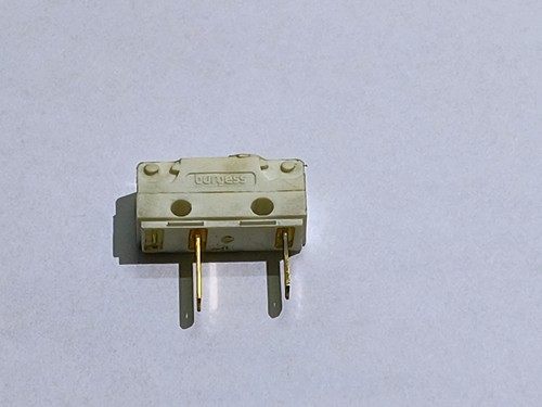 Mikroschalter 2 polig 5A 250 V Antrieb unten für Delonghi und AEG