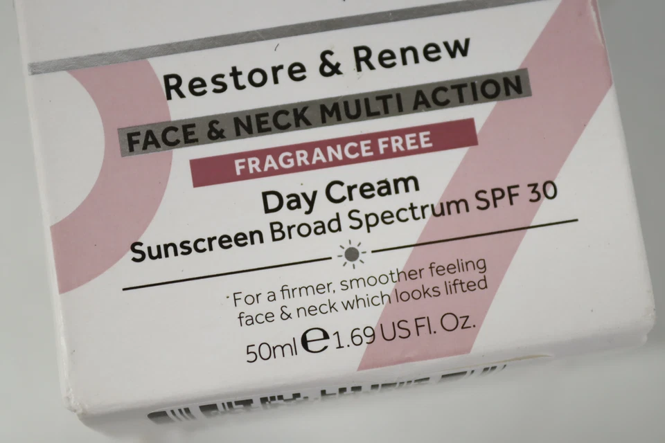 No7 Restore & Renew Day Cream with SPF 30 - 1.69 fl oz (EXP: 12/31/2025) - Image 2 of 4