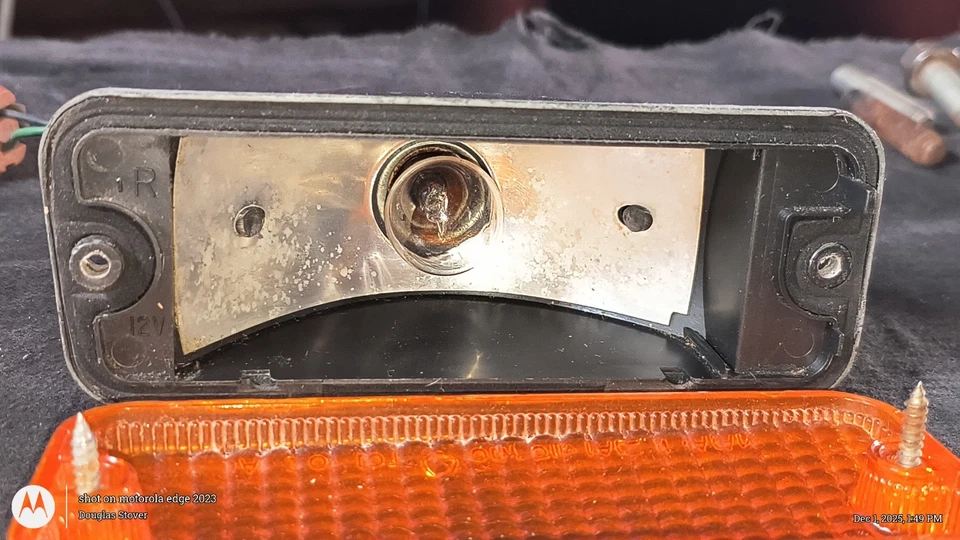 Правый габаритный фонарь 1987–1994 Subaru GL10 RX Loyale - Изображение 2 из 4