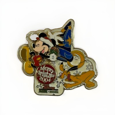   Merry Christmas 2004 Mickey & Pluto   Disney MGM Studios Holiday Pin