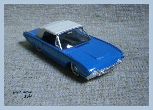 Solido 128 Ford Thunderbird 1:43 Diecast France Vintage Model Car