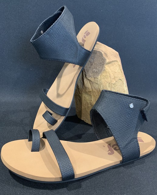 reef sandals with ankle strap