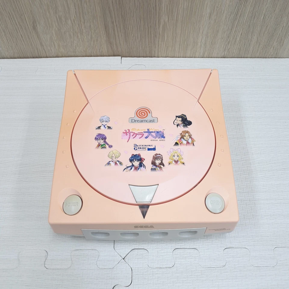 Sega Dreamcast Console Pink Sakura Wars with 2 controllers & memory US DUTY PAID - Image 3 of 4