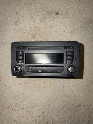 Audi 8P0035186P Autoradio - Noir - Photo 1/3