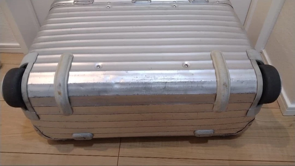 Rimowa Pilot Trolley Silver 2-wheels Carry Case Suitcase - Image 3 of 4