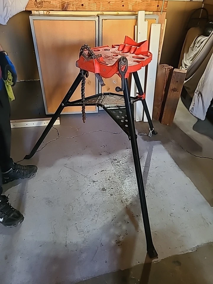 Tornillo de cadena portátil Ridgid 36273 Nº 460-6 Tristand 1/8" a 6" EE. UU. Foto 2 de 3