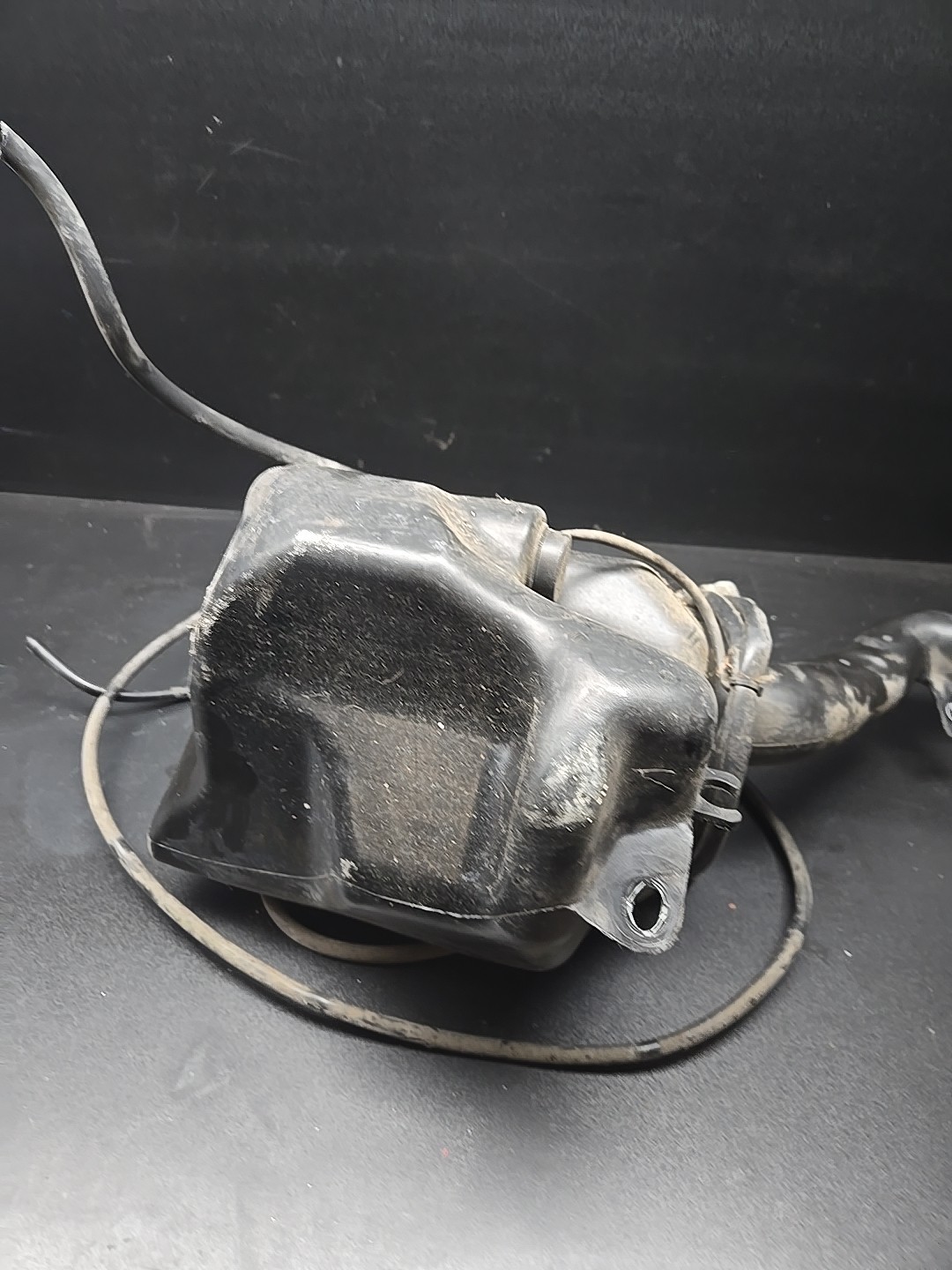 03-13 Maserati Quattroporte Headlight Windshield Washer Bottle Tank OEM