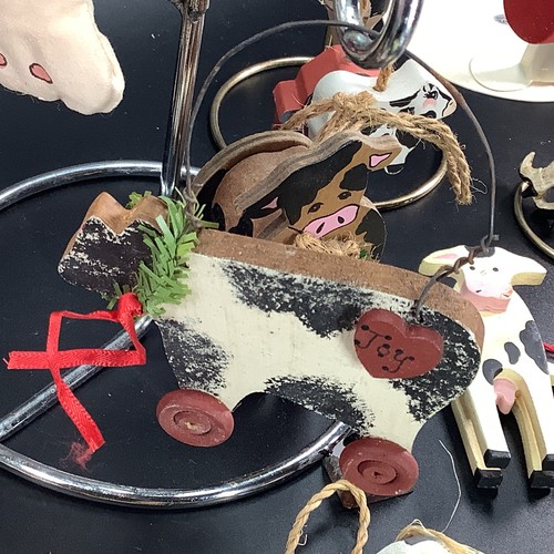 Cow Christmas Ornaments Lot 31 Wood Santa Metal Resin Ceramic Fabric Primitive - Picture 10 of 24