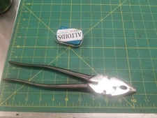 Vintage Crescent No.  1000-10  Linemans Fencing Button Pattern Handle Pliers USA