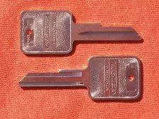2 FREIGHTLINER TRUCK SEMI FACTORY ORIGINAL OEM KEY BLANKS 1991-2003