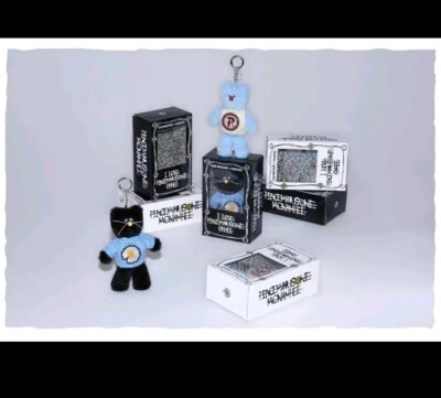 G-Dragon PEACEMINUSONE X MONAMHEE Plush KeyRing 2 Type Set G-Dragon PEACEMINUSONE X MONAMHEE Plush KeyRing 2 Type Set