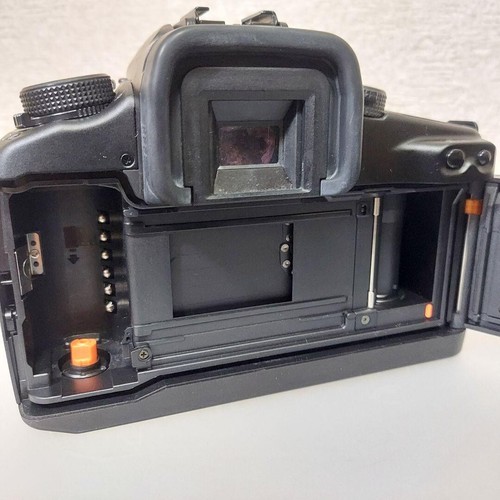 Nahezu neuwertige Canon EOS 7 Spiegelreflexkamera 35 mm nur schwarzes Gehäuse Japan - Bild 6 von 13