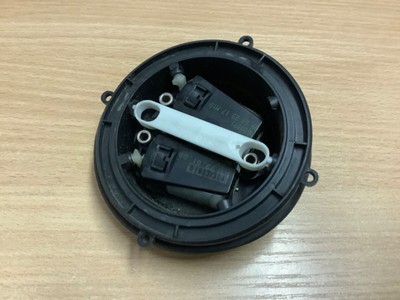 マグカップ送料込！50プリウス純正ヘッドライト左右 マグカップ様専用50プリウス前期純正ヘッドライト左右