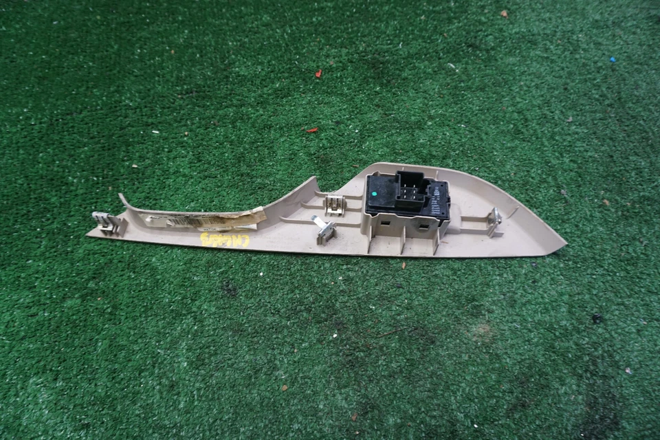 2010 11 12 CADILLAC SRX RIGHT Window Switch OEM 20987821 - Image 3 of 4