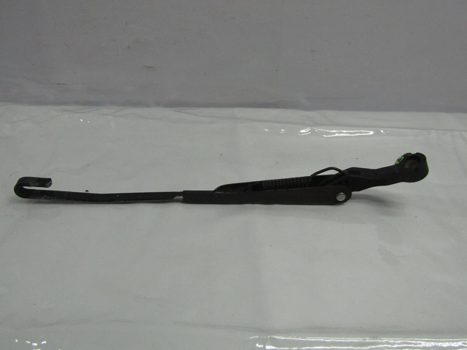1995 - 1999 年斯巴鲁 Legacy Outback 后挡风玻璃刮臂原始设备制造商 — 第 3/4 张图片