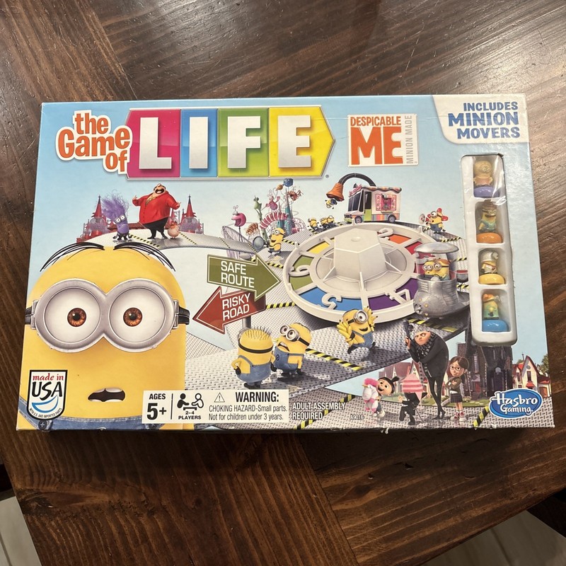 Despicable Me Minion The Game of Life Board Game With Original Box 2014 hasbro