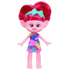 DreamWorks Trolls Fun Fair Surprise Trendsettin  Queen Poppy Fashion Doll